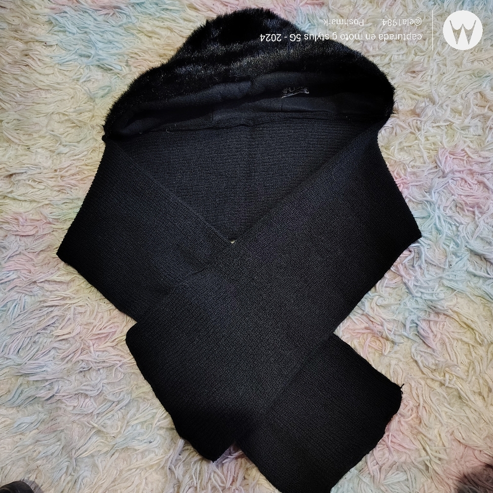 Elegant Black Faux Fur Scarf